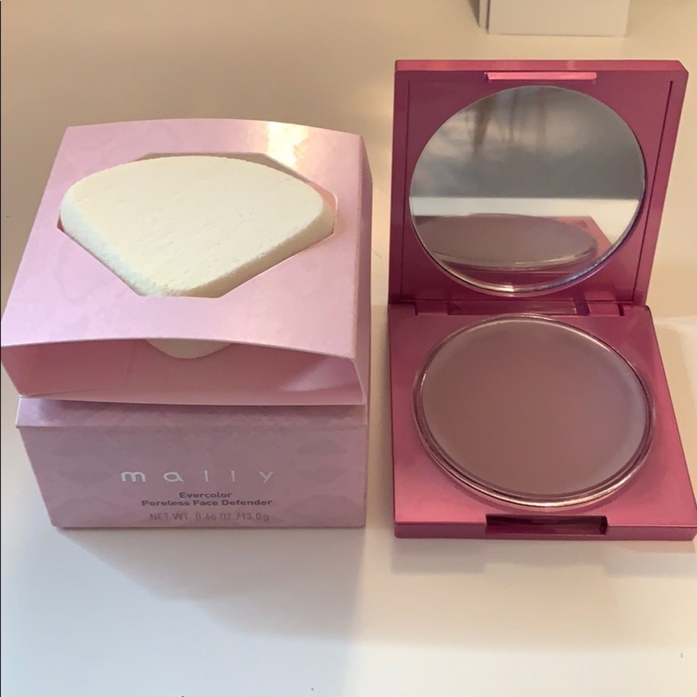 Mally Evercolor Poreless Face Defender